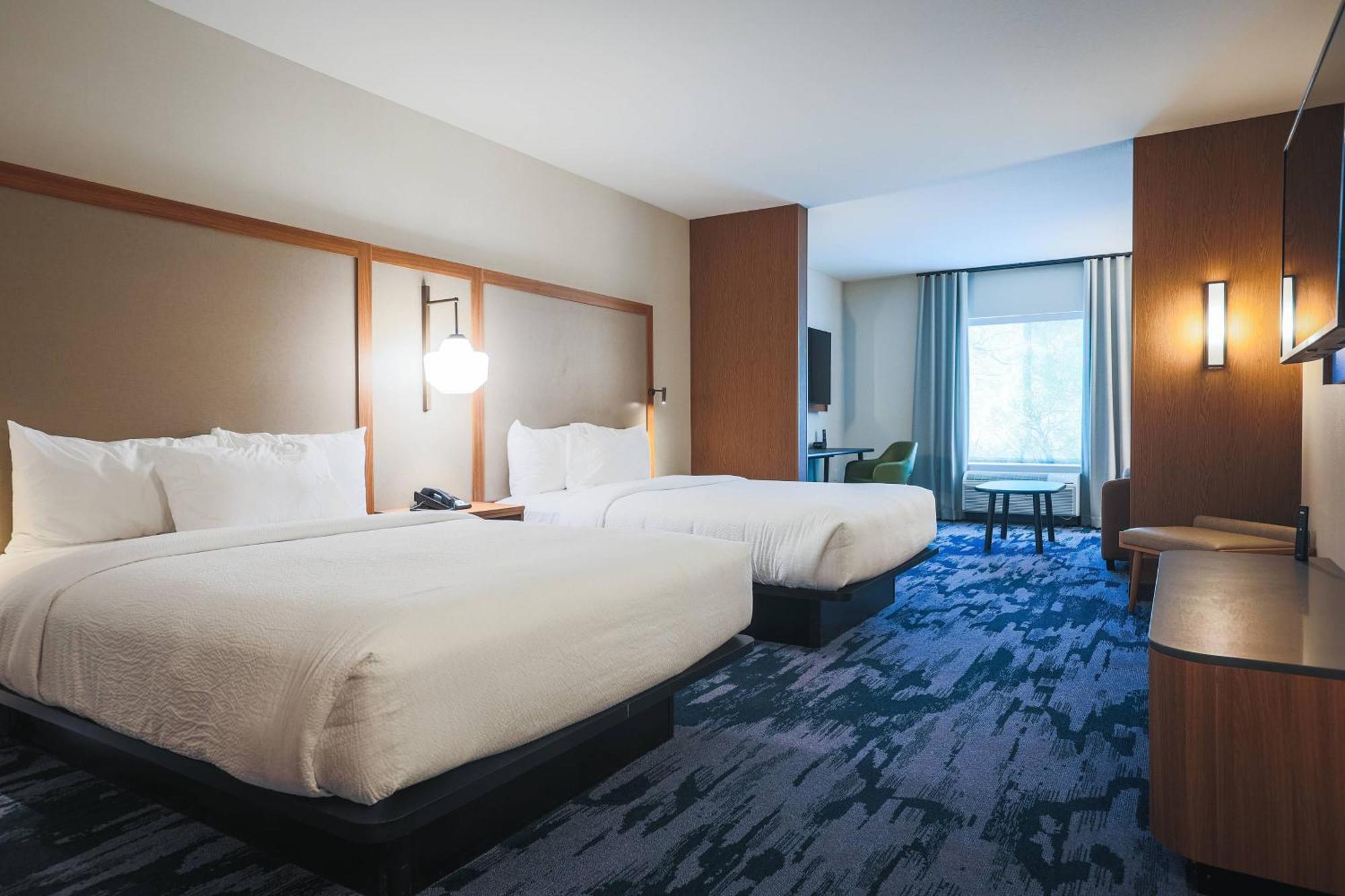 Fairfield & Hotel