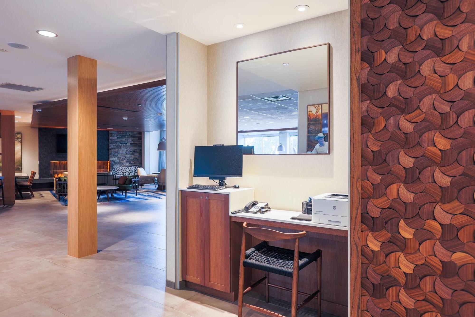 Hotel Fairfield &