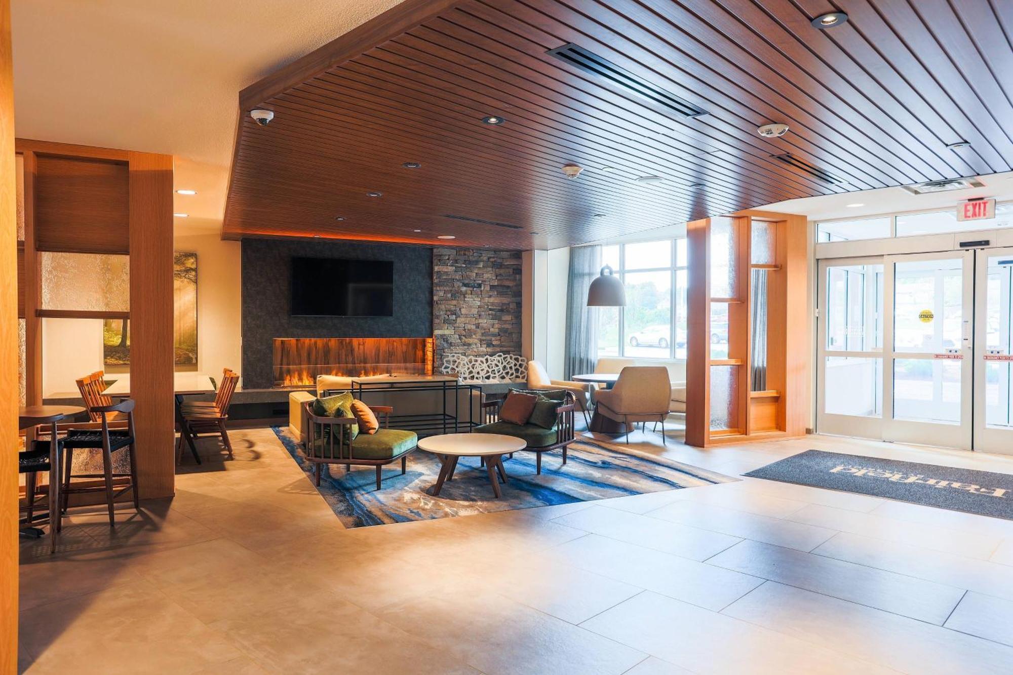 Fairfield & Hotel 2*