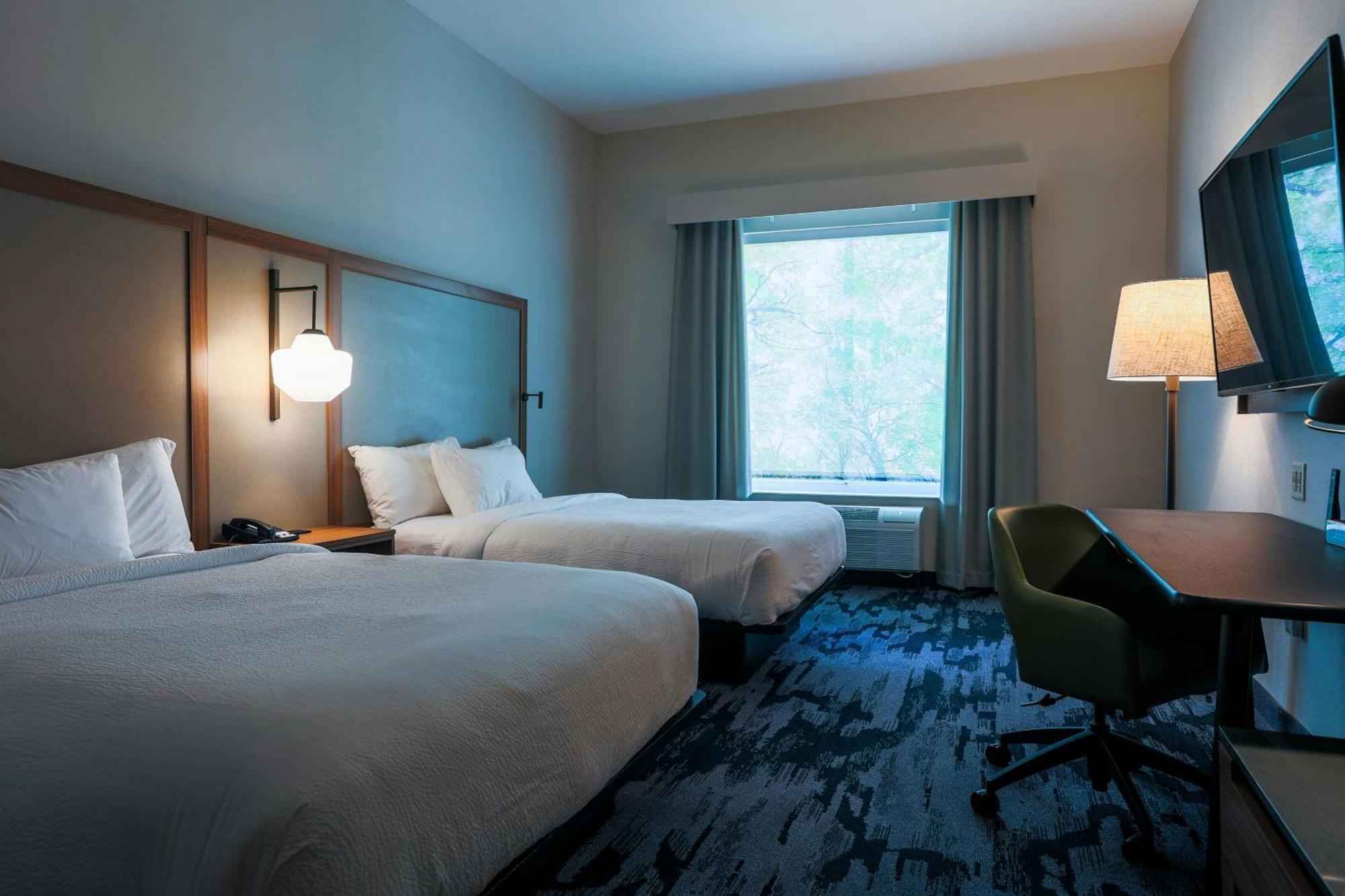 Hotel Fairfield Inn&suites 2*